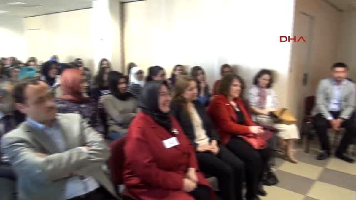 Türkler, Paris\'te ?nuri Pakdil ile Edebiyat Söyleşisi? Etkinliğinde Bir Araya Geldi