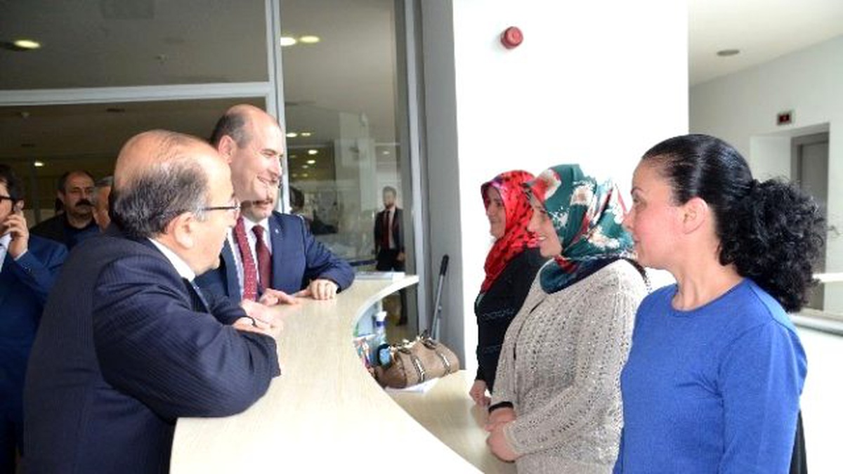 AK Parti Trabzon Milletvekili Adayı Süleyman Soylu, Belediyeleri Gezdi