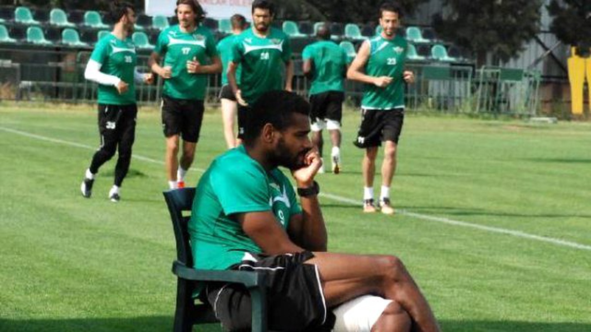 Akhisar Belediyesporlu Bilal\'den Beşiktaş\'a Gözdağı