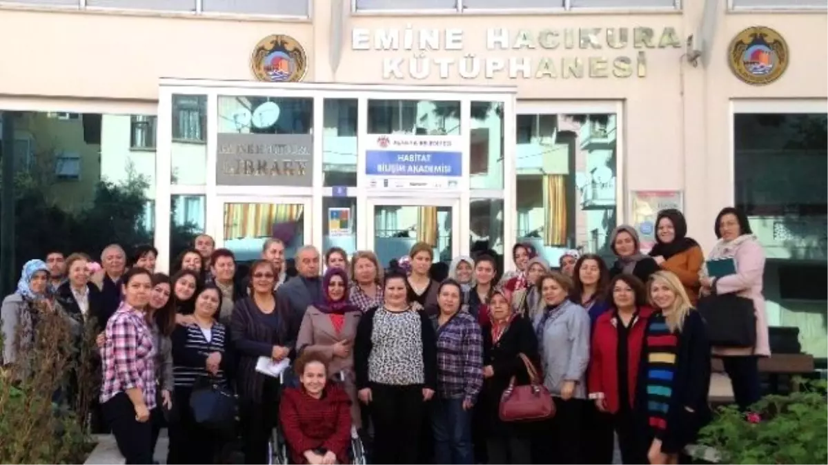 Alanya Emine Hacıkura Kütüphanesi\'nde Son Bilgisayar Kursu