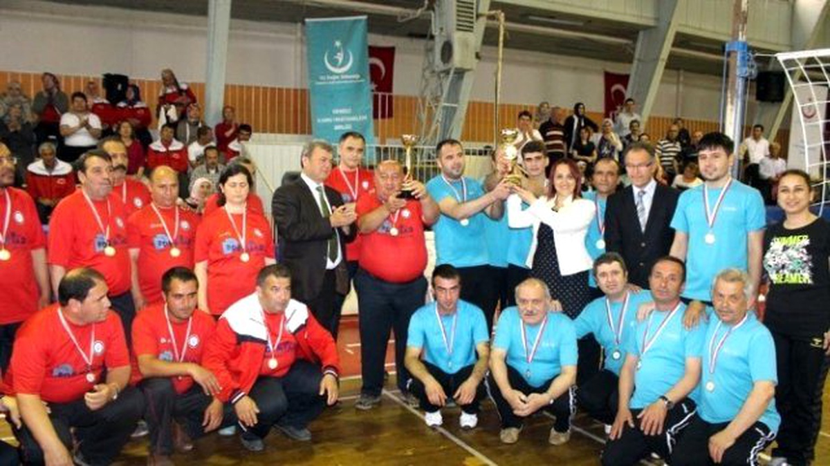 Amatem Hastaları Voleybol Maçı ile Stres Attı