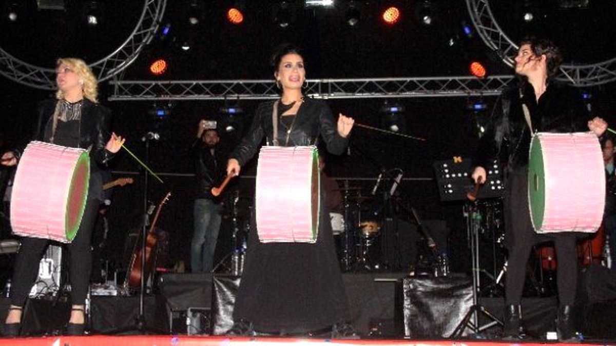 Atatürk Üniversitesinde İrem Derici Fırtınası