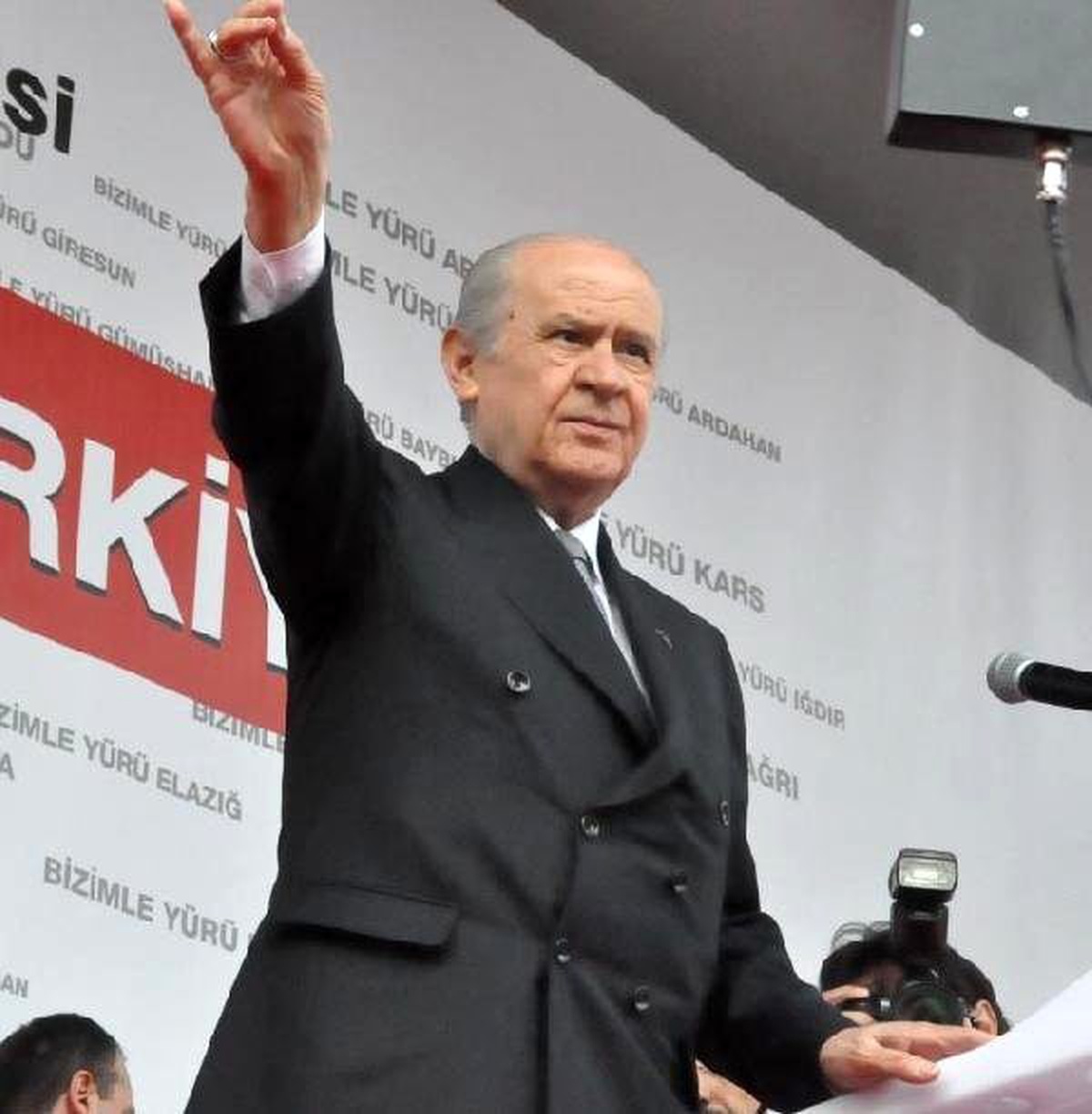 Bahçeli: Davutoğlu Eşme\'ye Giderken PKK\'yla Temas Kuruldu mu? (2)
