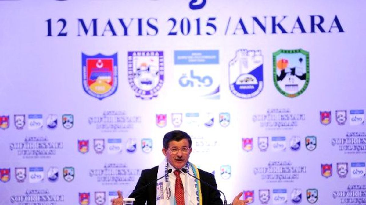 Başbakan Davutoğlu\'ndan Başkan Gökçek\'e "Durak" Teşekkürü