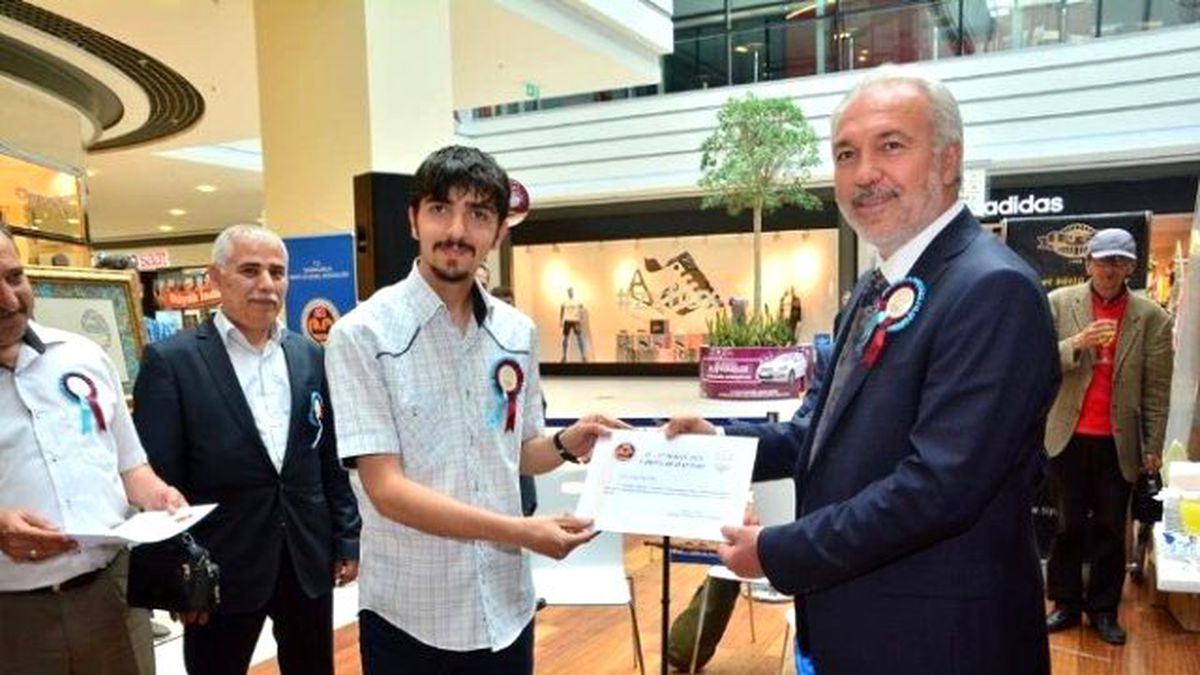Başkan, Hüsn-i Hat Sergisi Açılışına Katıldı