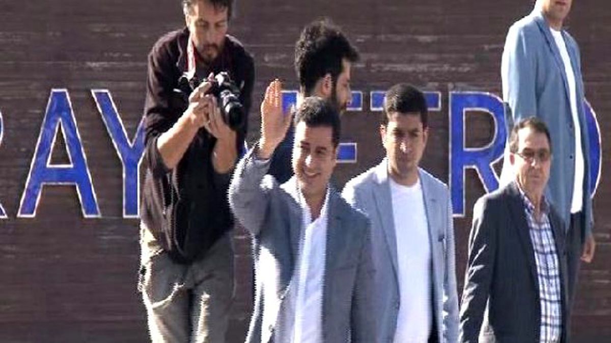Demirtaş, İstanbul Aksaray Mitinginde Konuştu...
