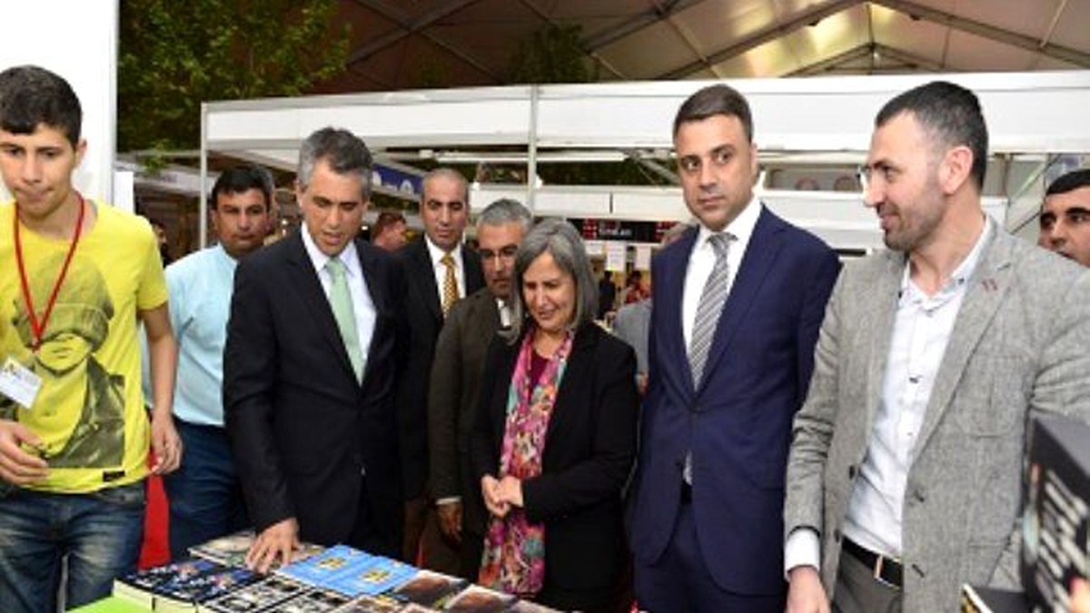 Diyarbakır Kapılarını Kitap Fuarı\'na Açtı