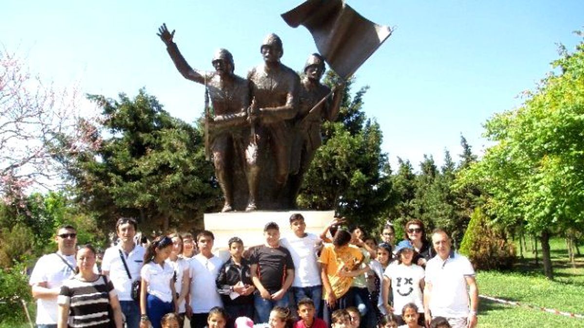 Dokuz Eylül Ortaokulu Şehitler Diyarında