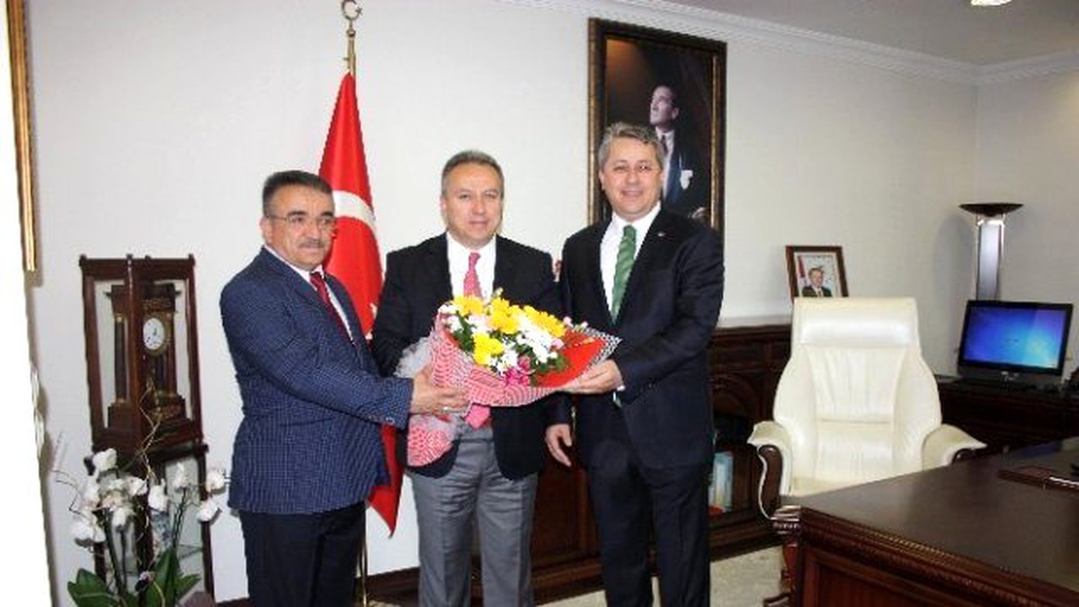 Esnaf Temsilcileri Vali Ali Fidan\'ı Ziyaret Etti