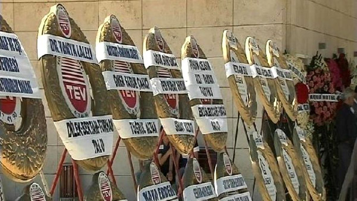 Evren\'in Cenazesi Genelkurmay Başkanlığı\'nda (2)