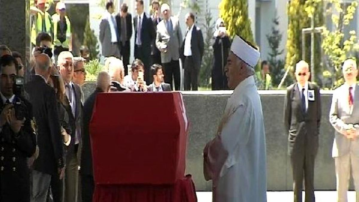 Evren\'in Cenazesi Genelkurmay Başkanlığı\'nda (3)