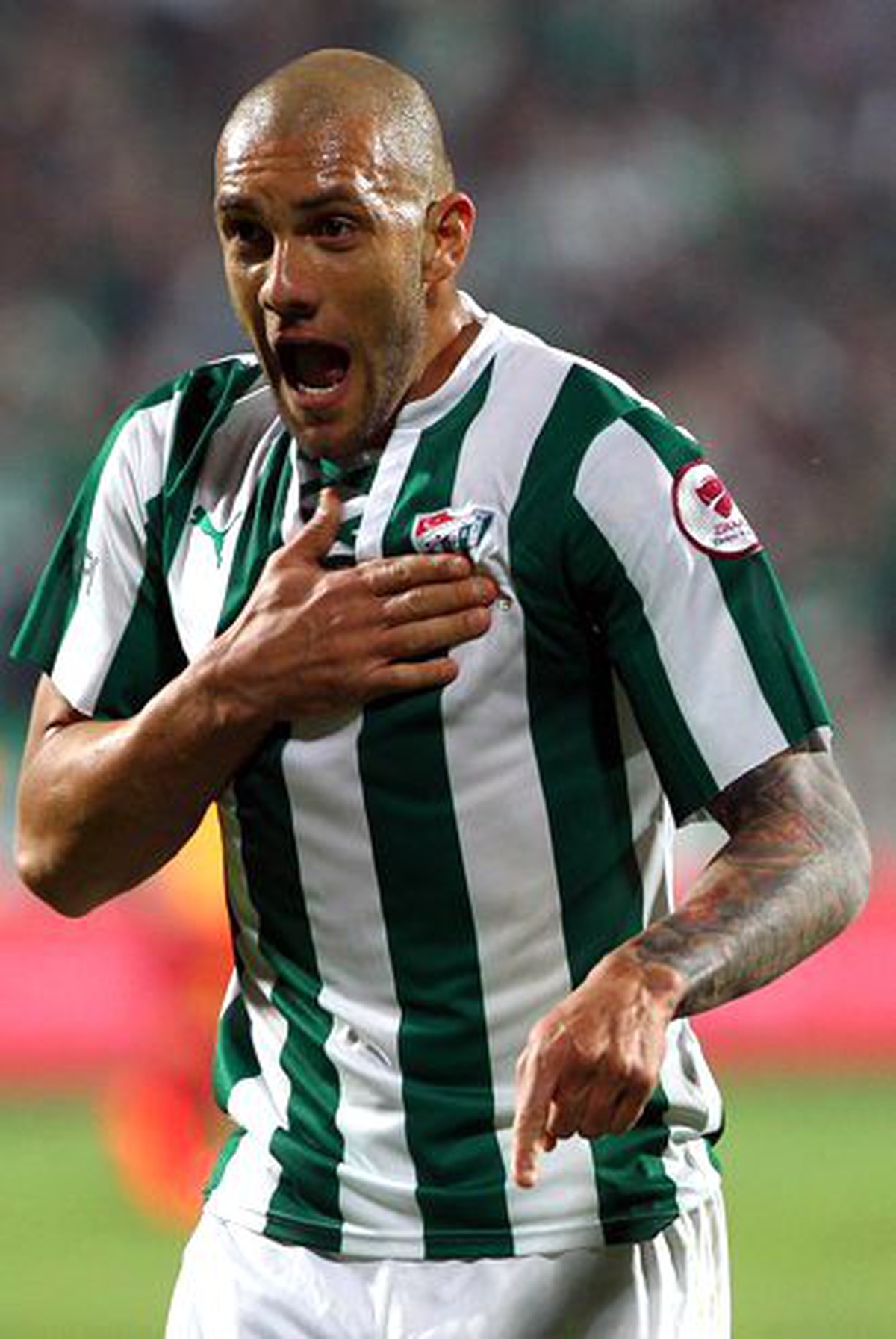Fenerbahçe\'de Fernandao İçin Yetersiz Raporu