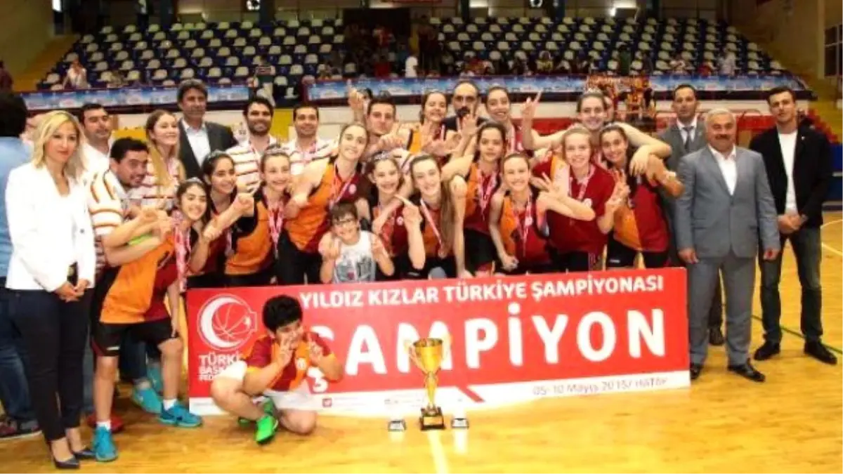 Galatasaray Yıldız Kızlar Baskette Türkiye Şampiyonu