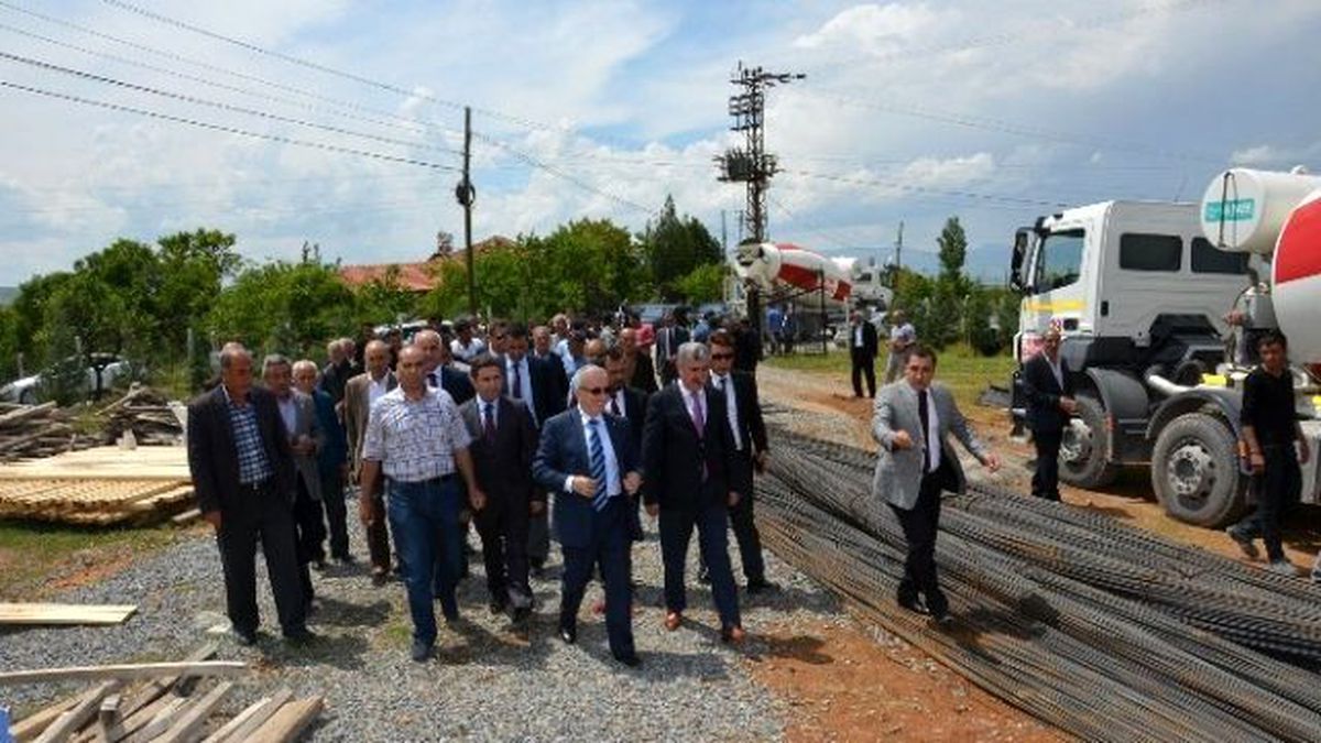 Hayırsever Tarafından Yaptırılacak Caminin Temeli Atıldı