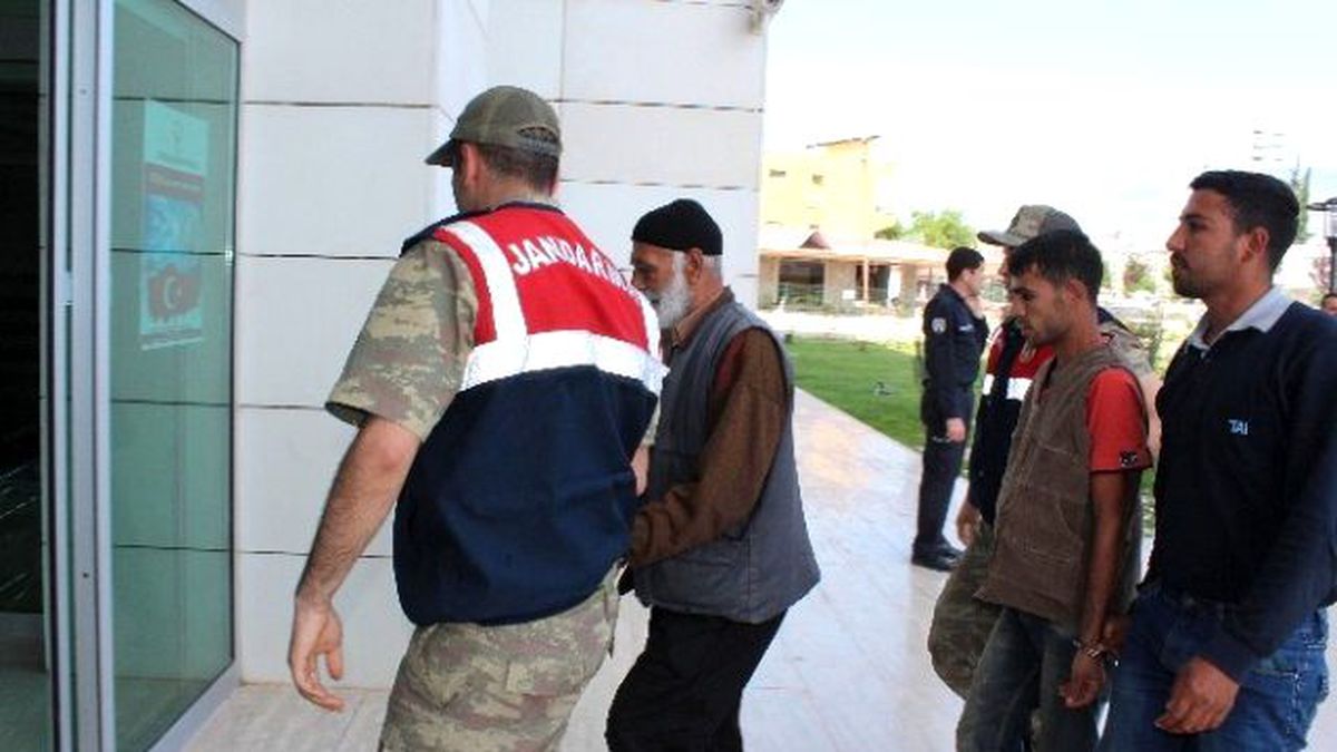Kablo Çalan Dede-torun Kaçarken Yakalandı