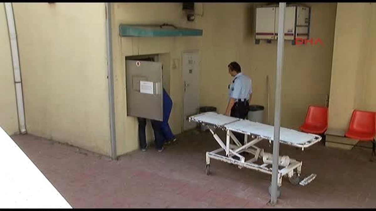 Kemer - Elektrik Kablosuyla İntihar Etti