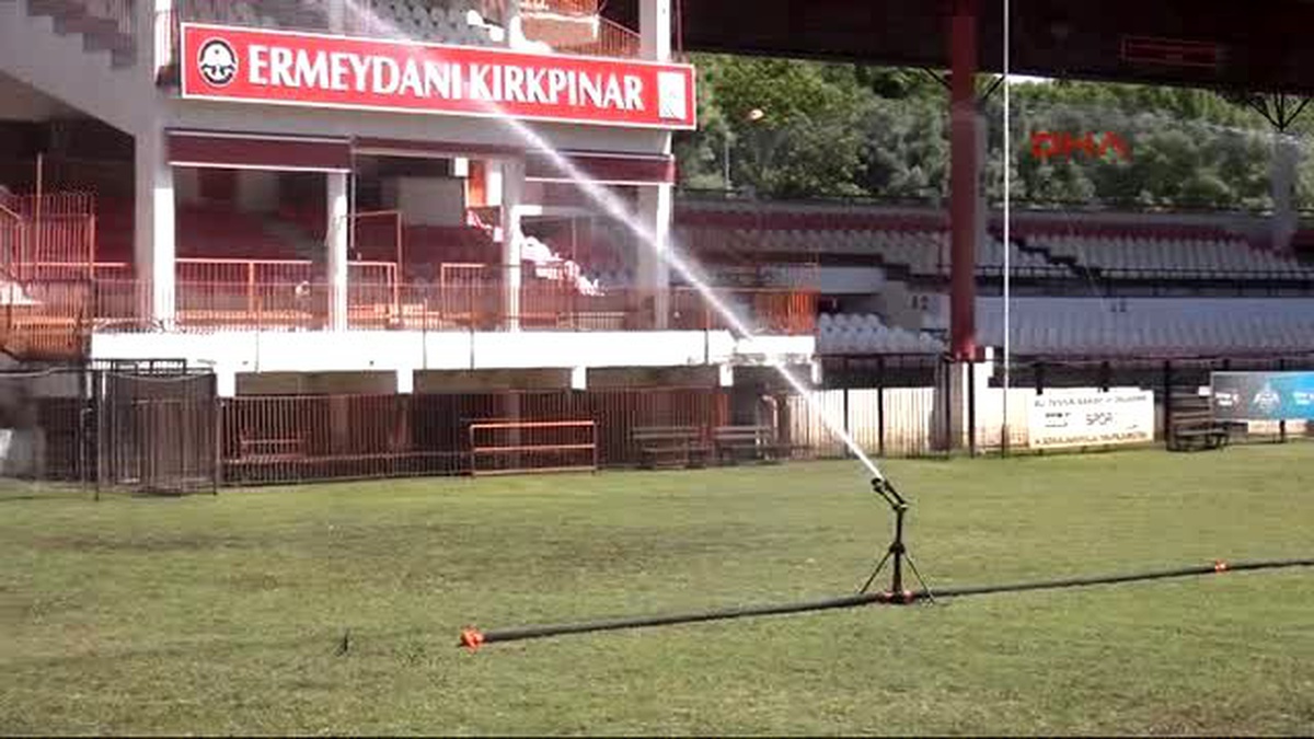 Kırkpınar Er Meydanı\'nda Çimleme Çalışması Başladı