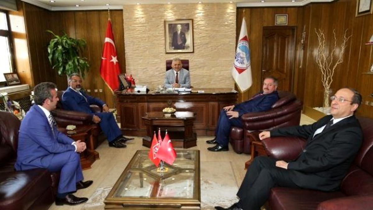 Kosb Yönetim Kurulu Üyelerinden Melikgazi Belediye Başkanı Büyükkılıç\'a Ziyaret