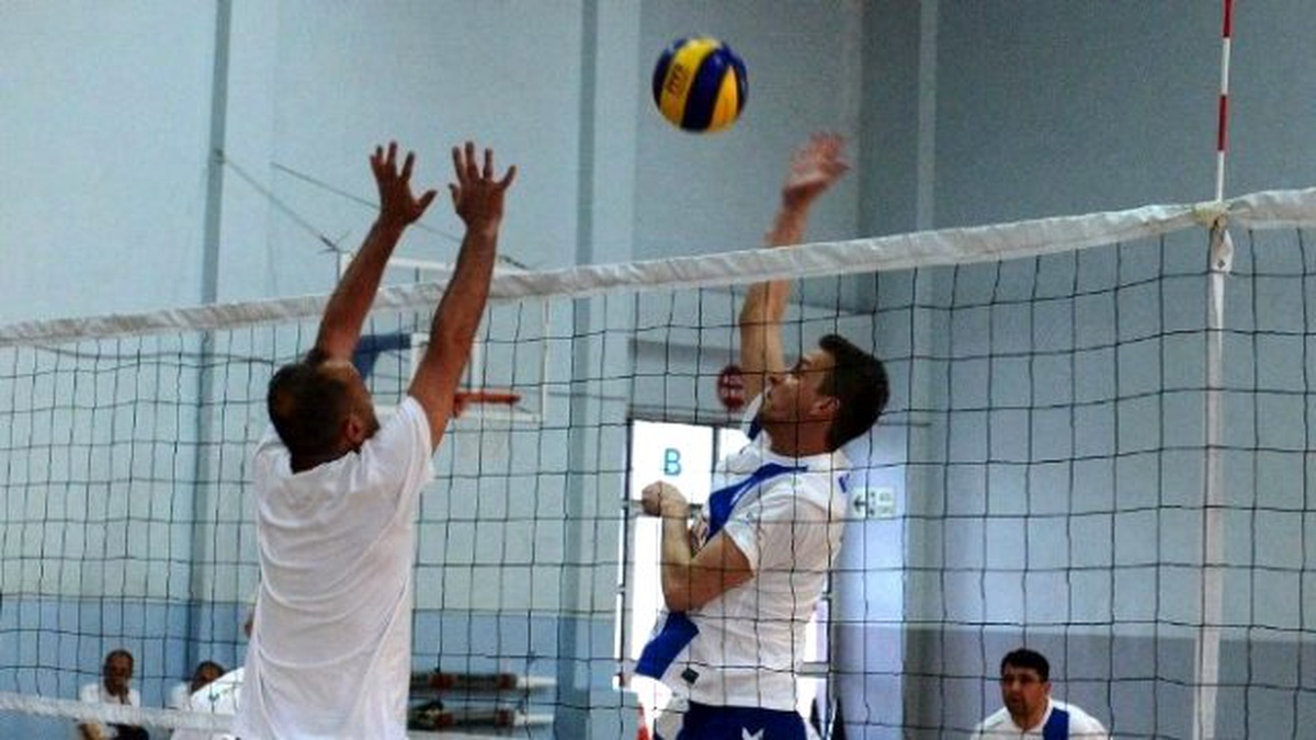 Kurumlararası Voleybol Şampiyonası\'nda Heyecanlı Final