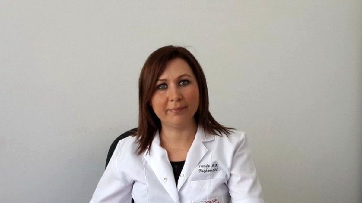 Liva Hastanesi Başhemşiresi Funda Ak, Hemşireler Gününü Kutladı