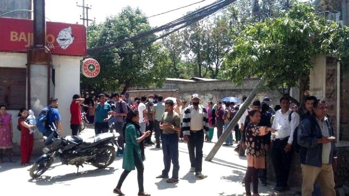 Nepal\'de 7,4 Büyüklüğünde Deprem