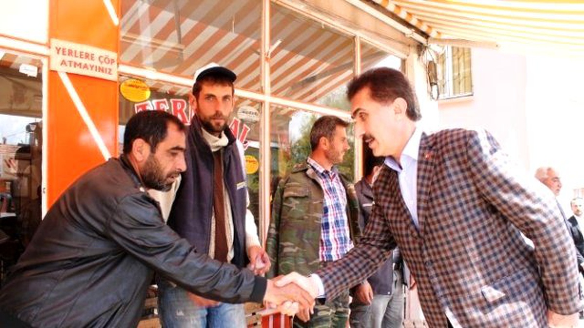 Ölmeztoprak, "İnsanlara Bir Dokunuyoruz Bin Ah İşitiyoruz"