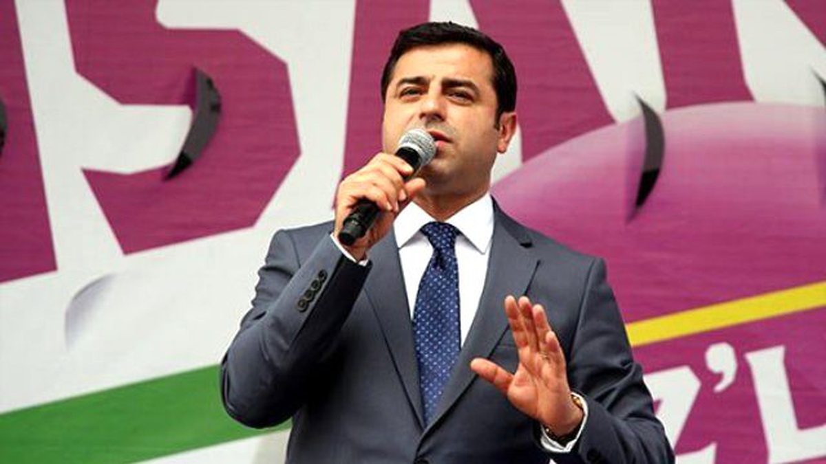 Senin \'Kandil\'ini Söndürürüz Selahattin Efendi!