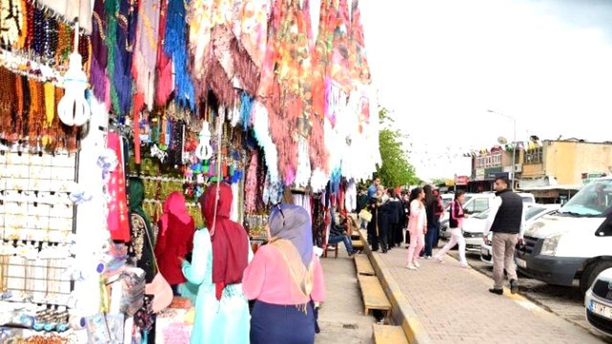 Siirt\'te Günde Bir Ton Hediyelik Şeker Satılıyor