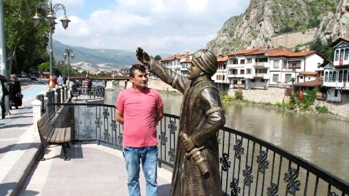 Turizmciler Şehzade Heykeline Saldırıları Kınadı