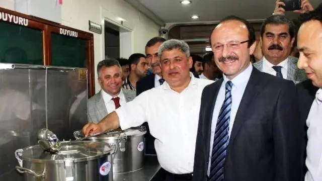 Türk Kızılayı İskenderun’da Sevgi Butiği ve Aşevi Açtı Son Dakika