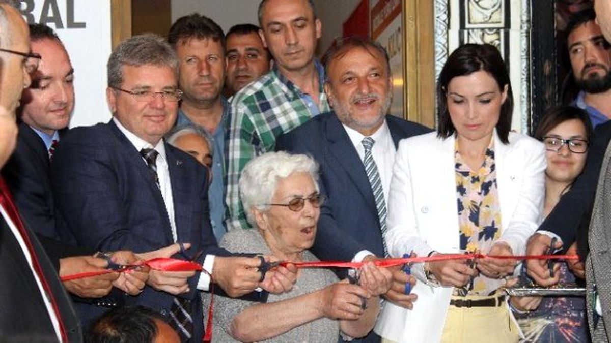 Vural, İzmir\'de Sim\'in Açılışını Yaptı