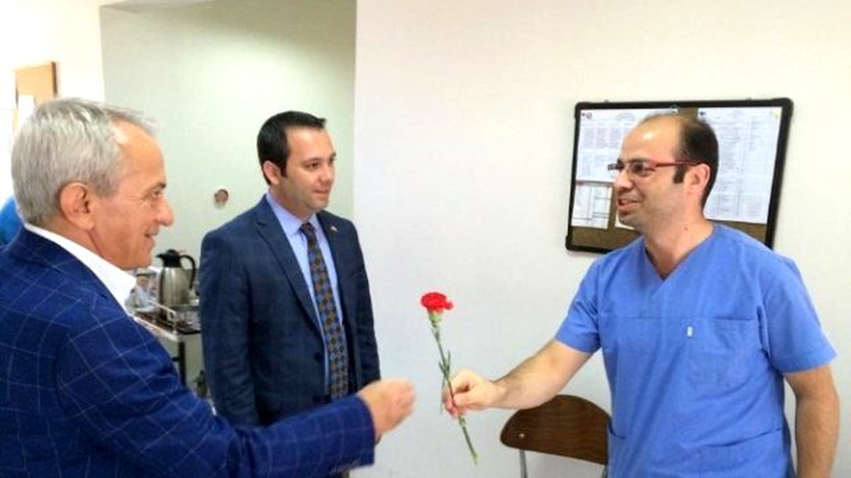 Yaşar Coşkun 12 Mayıs Hemşireler Gününü Kutladı