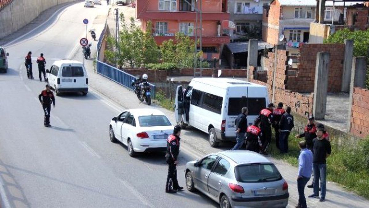 Yunus Ekipleri Şüpheli Araçlar Üzerinde Arama Yaptı
