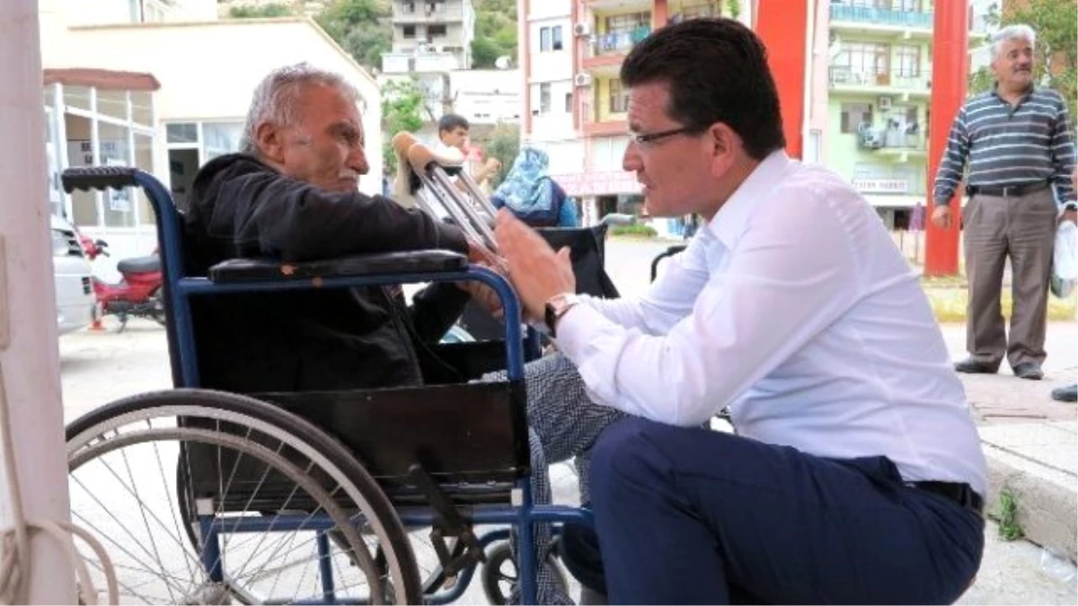 AK Parti Milletvekili Adayı Uslu\'dan Hastalara Moral Ziyareti