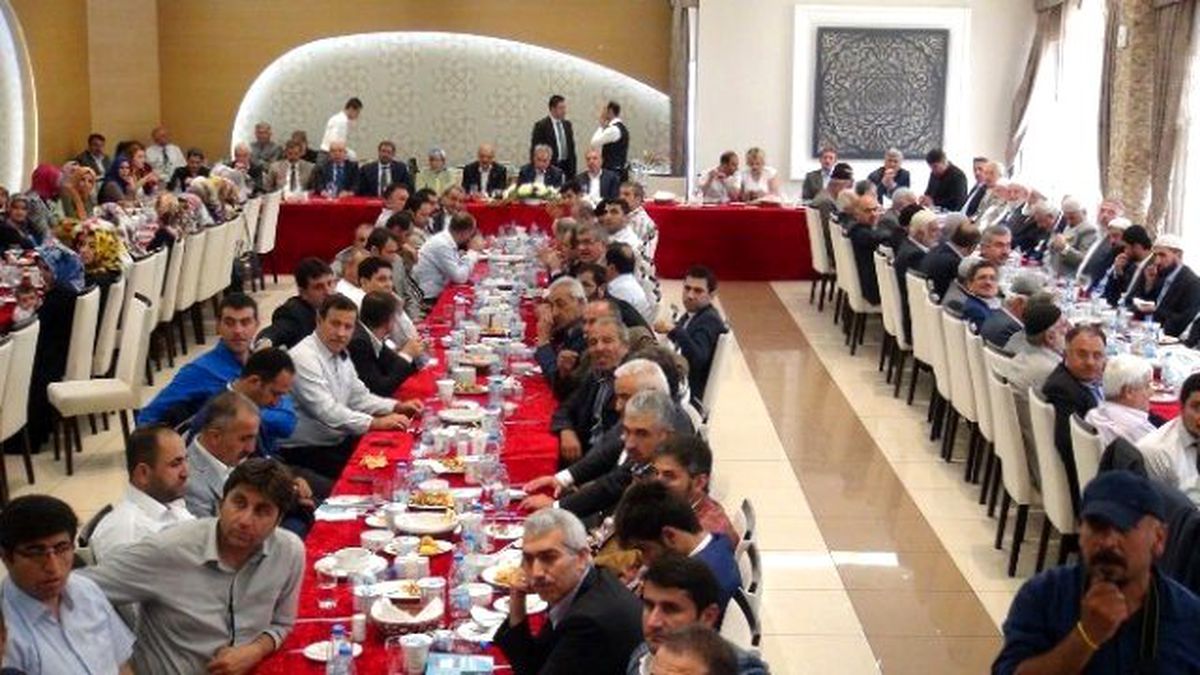 Arınç: "Bu Seçim Bağımsızların Değil, Partilerin Yarışıdır"