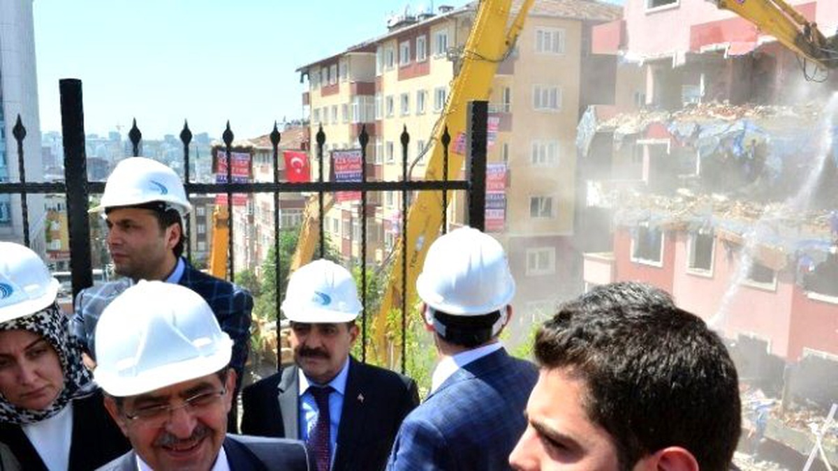 Bakan Güllüce: "Yüzde 4 Faizi Biz Karşıladığımız İçin, Vatandaşa Kendisi Yıksın Kendisi Yapsın...