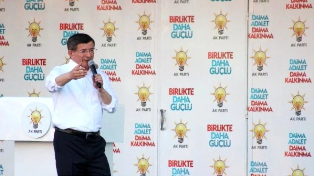 Başbakan Davutoğlu, Muhalefeti Denizli Şivesiyle Eleştirdi