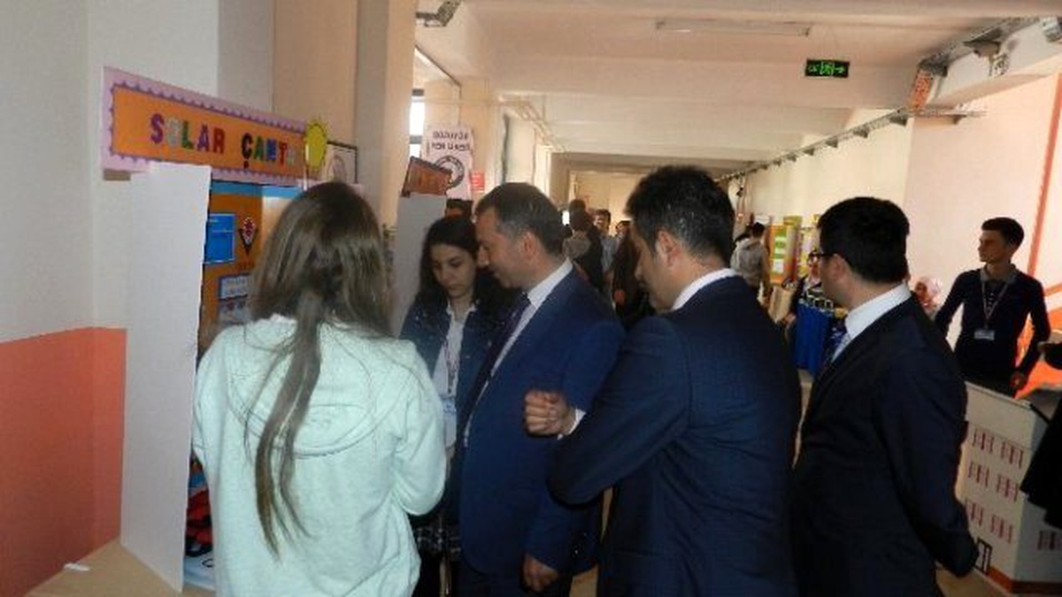 Bozüyük Fen Lisesi\'nde Tübitak 4006-bilim Fuarı Sergisi Açıldı