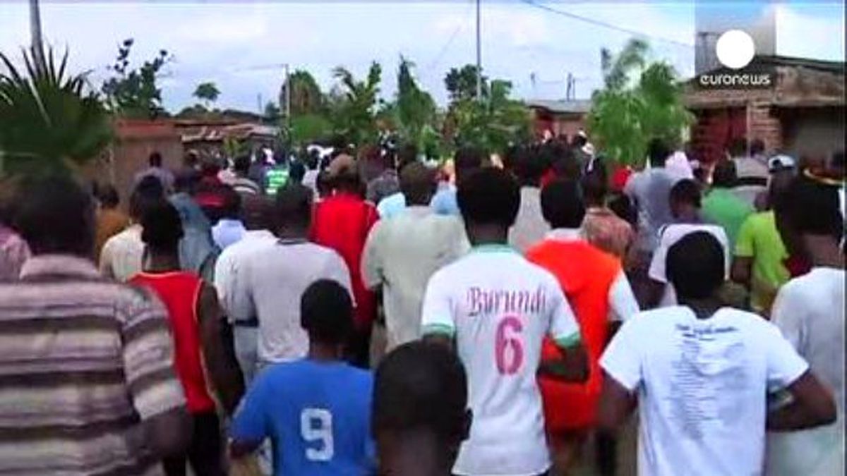 Burundi\'de Askeri Darbe Binlerce Kişiyi Sokağa Döktü