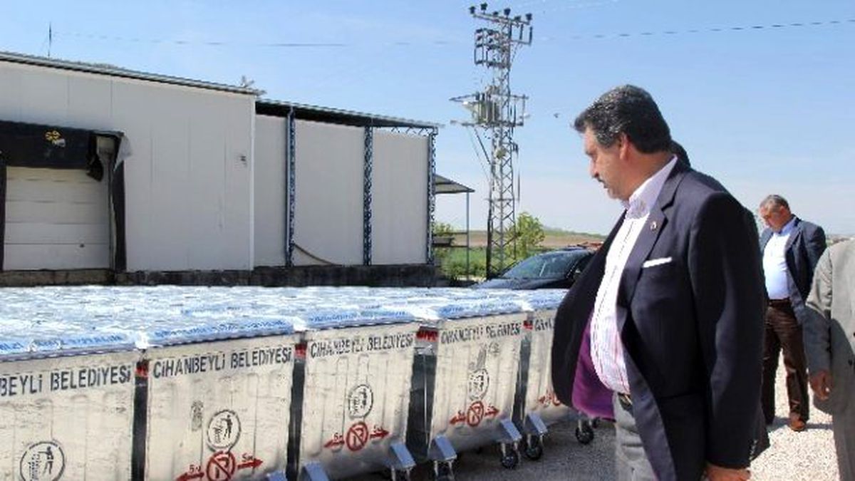 Cihanbeyli\'ye 600 Yeni Çöp Konteyneri