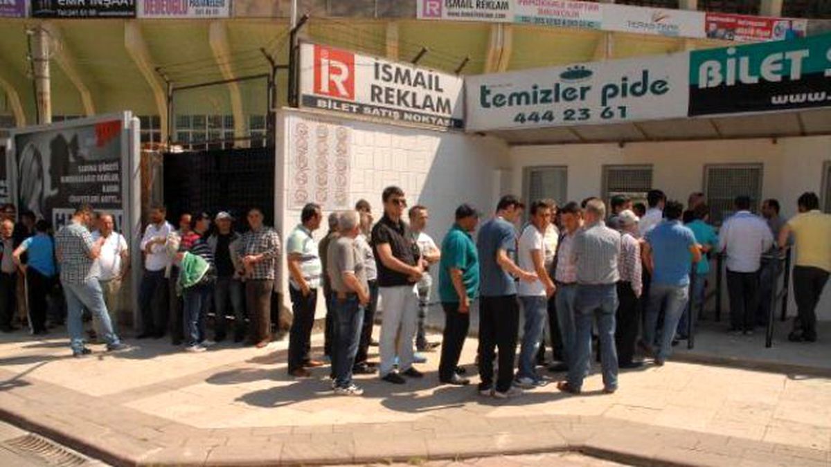 Denizlispor\'da Bilete Hücum