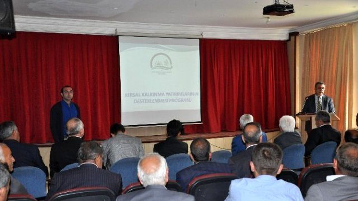Derik\'te Çiftçilere Kırsal Kalkınma Semineri Verildi