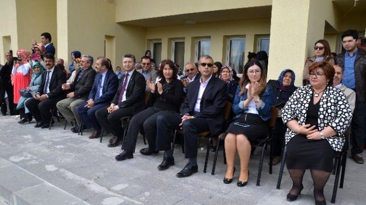 Eczacılık Fakültesinde 55 Öğrenci Önlüklerini Giydi