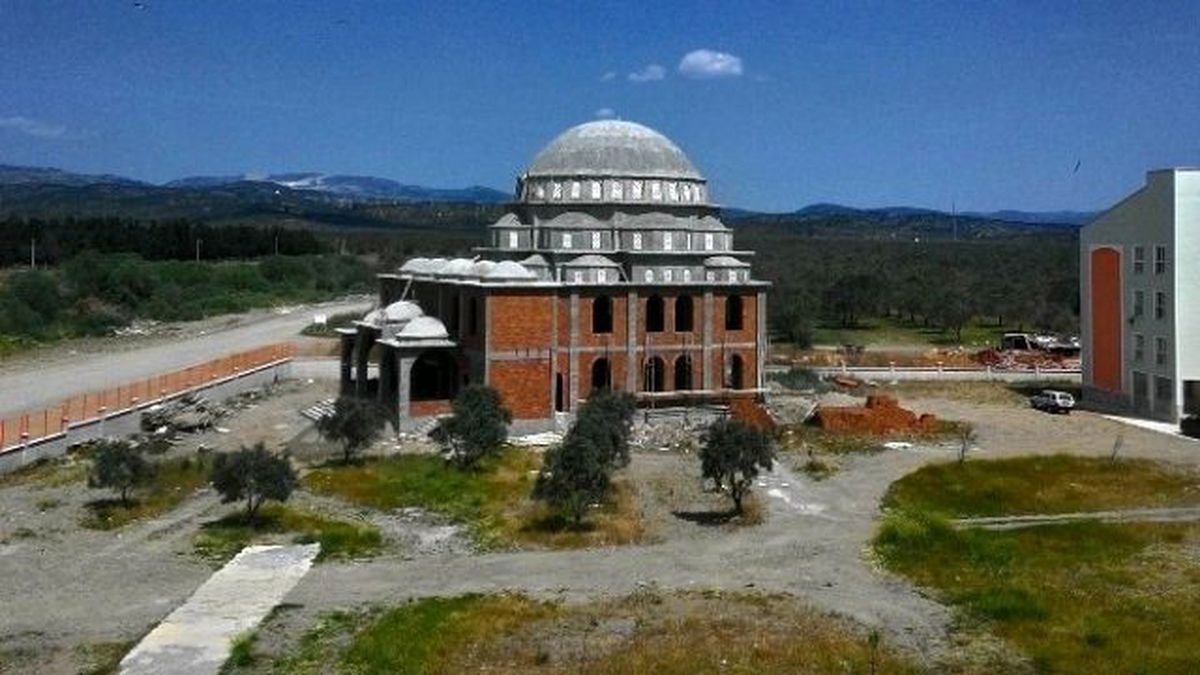 Edremit Anadolu İmam Hatip Lisesi Tatbikat Camisi İnşaatı Hızla Sürüyor
