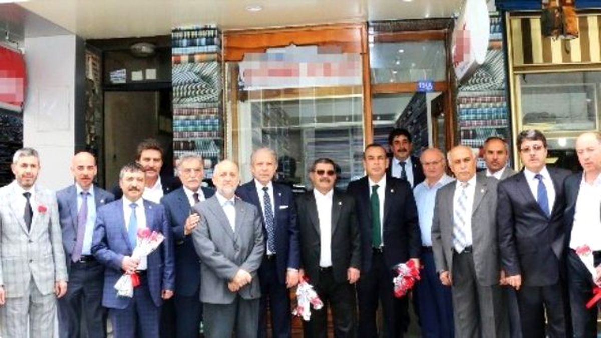 Esnafa Karanfilli Ahilik Kutlaması