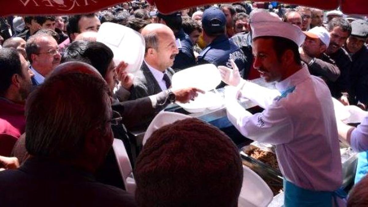 Etli Pilav İzdihamı