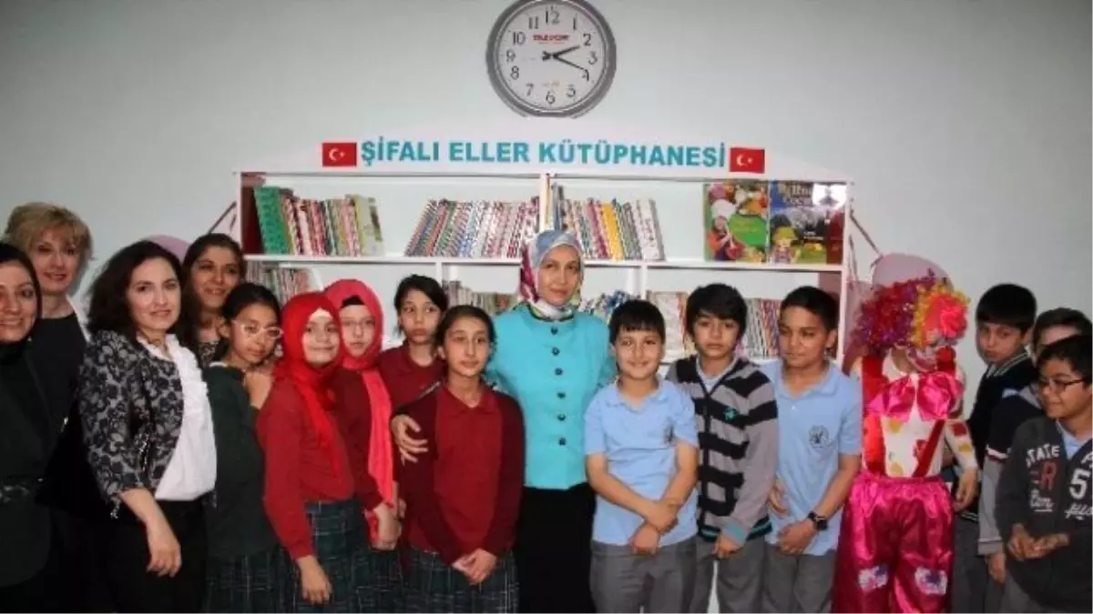 Hastanede Yatan Çocuklara Kütüphane Hizmeti