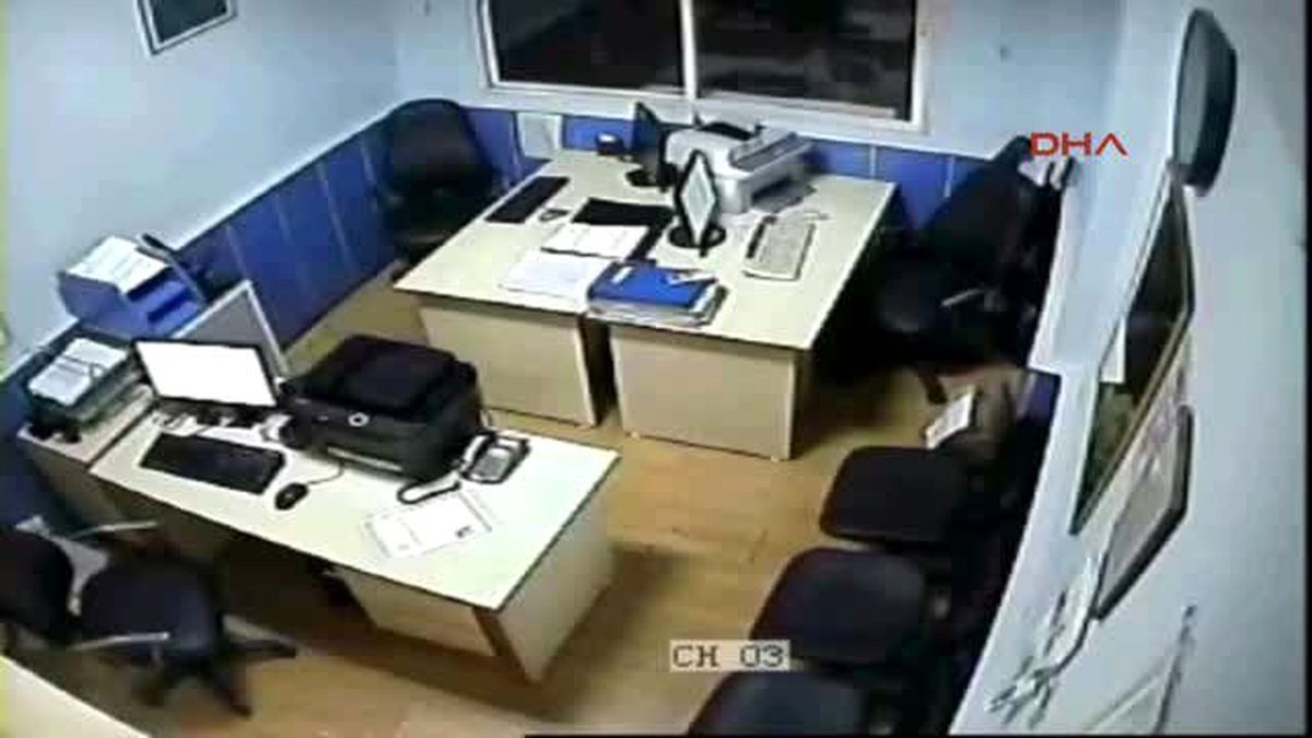 İzmir - Fevziye Cengiz Davasında İki Polise 1\'er Yıl 3\'er Ay Hapis Cezası
