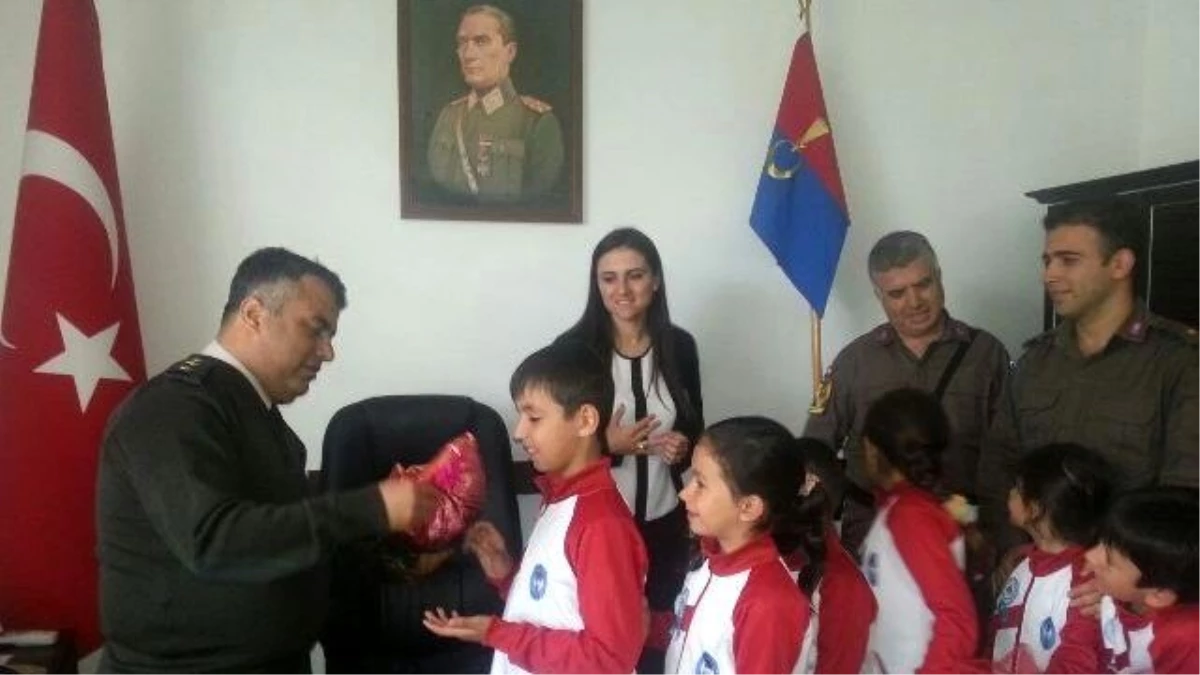 Kumköy İlkokulu Öğrencileri Jandarmada