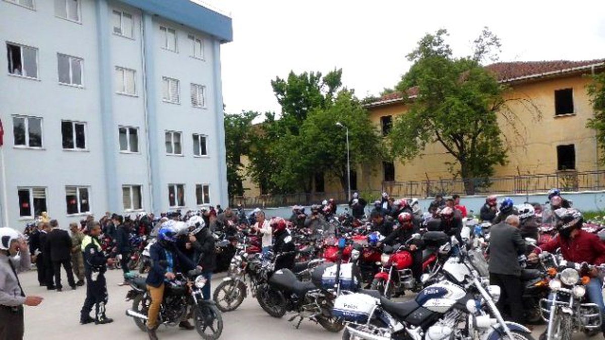 Motosiklet Sürücülerine Ücretsiz Kask